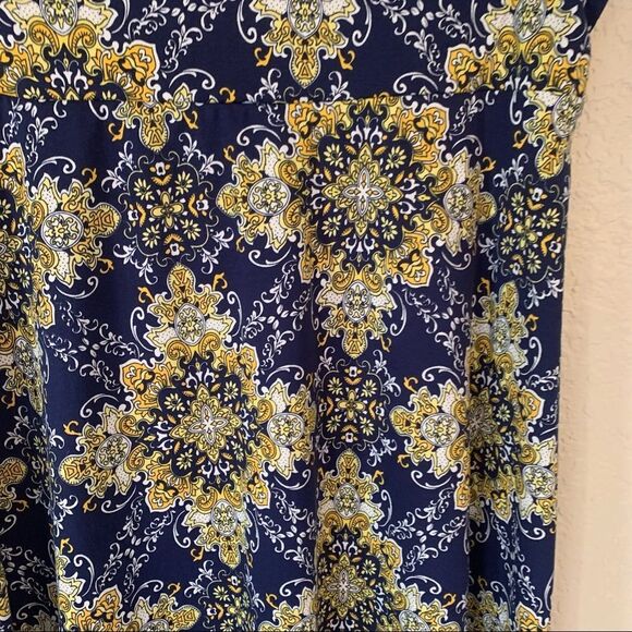 COLETTE Mali Graphic‎ Print Brushed Knit Skirt -NWT - Size Small - Picture 6 of 9